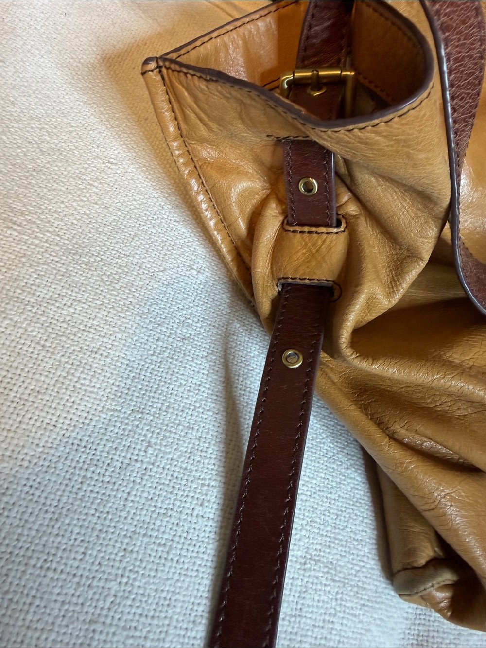 HOBO Caramel Leather Shoulder Bag with Contrast Strap - Picture 6 of 7